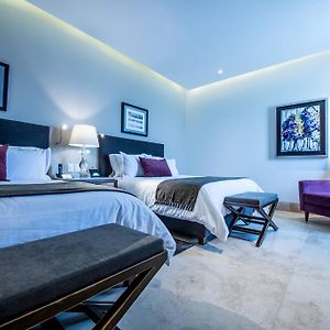 Square Small Luxury Hotel - Providencia